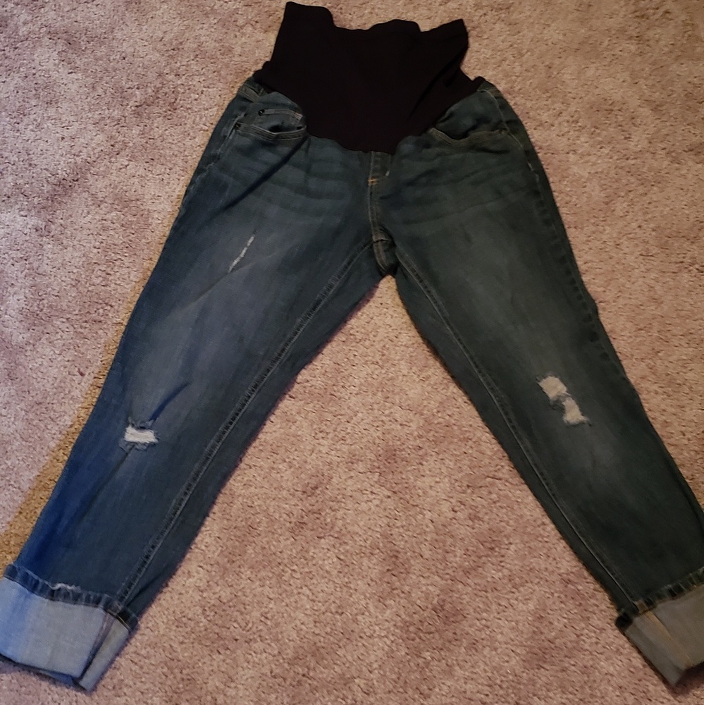 Maternity capris